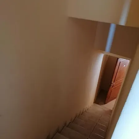 House Lena شقة سارتي