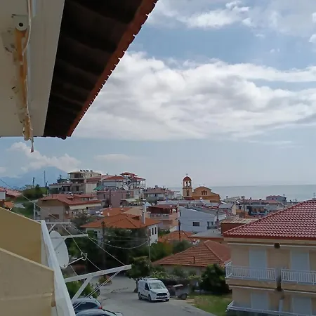House Lena Apartament Sarti