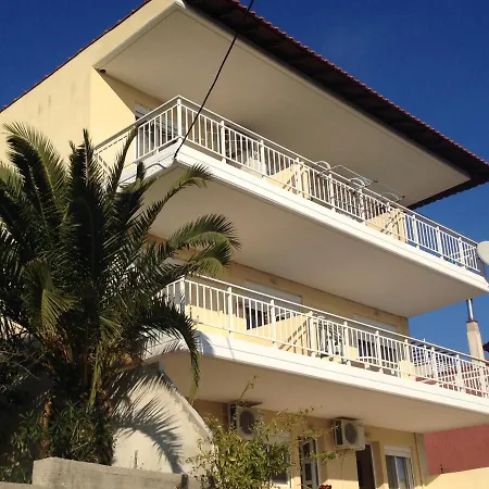 Apartment House Lena *